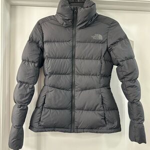 The North Face Women's Black 550 down filled Puffer JacketSize XS